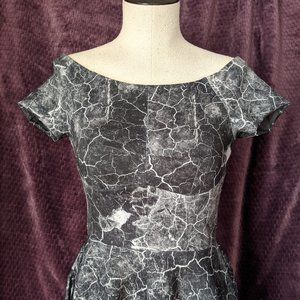 Gorgeous H&M Marble Lightning Dress size 6